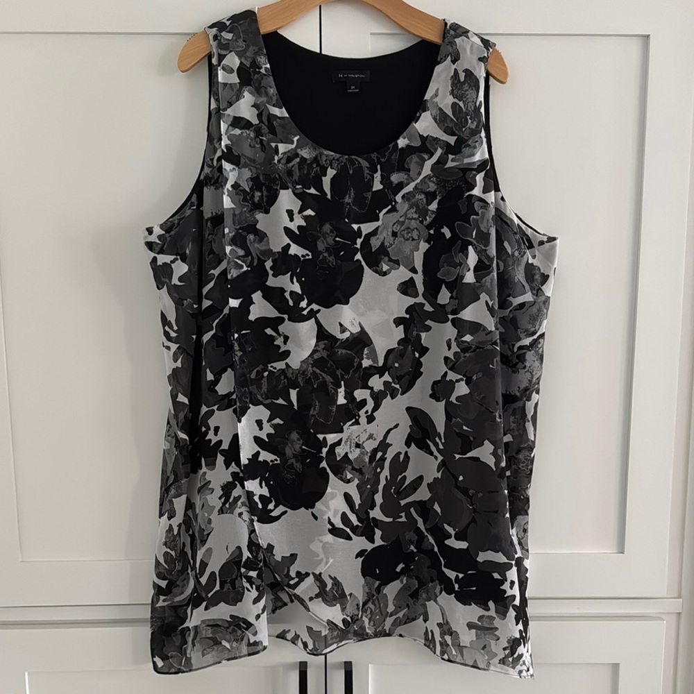 H By Halston Sleeveless Blouse Size 2X Floral Black and Gray Sleeveless Top